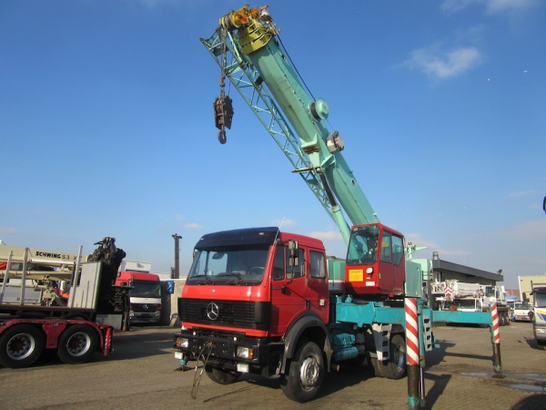 Автокран LIEBHERR, модел LTF 1030 (снимка)