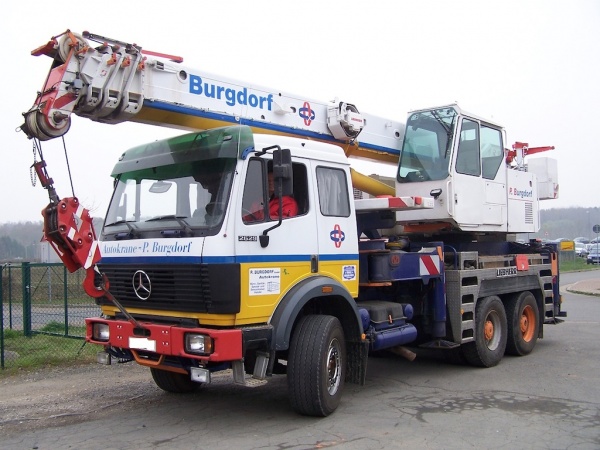 Автокран LIEBHERR, модел LTF 1030 (снимка)