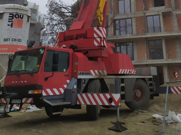 Автокран Liebherr LTM1040-2.1 (снимка)